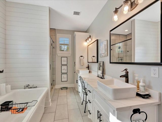 463 C C Road, Diboll, TX 75941