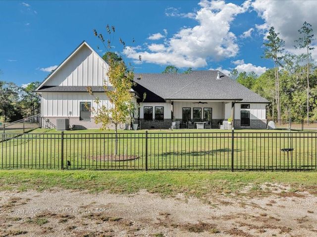 463 C C Road, Diboll, TX 75941