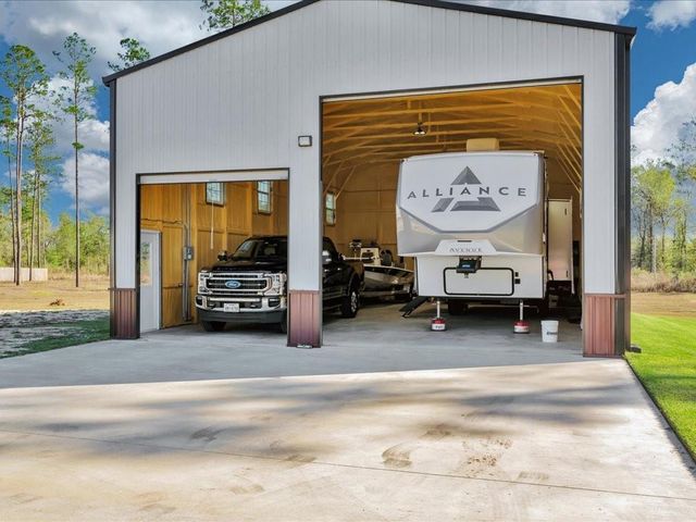 463 C C Road, Diboll, TX 75941