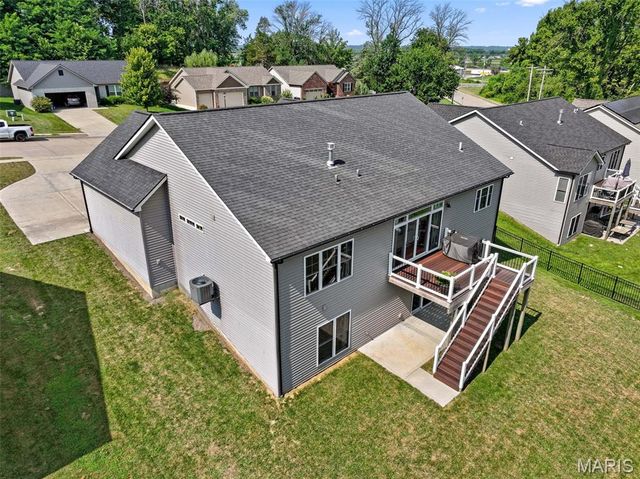 2343 Lakeshore Drive, Columbia, IL 62236