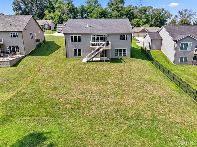 2343 Lakeshore Drive, Columbia, IL 62236