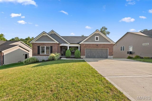 2343 Lakeshore Drive, Columbia, IL 62236