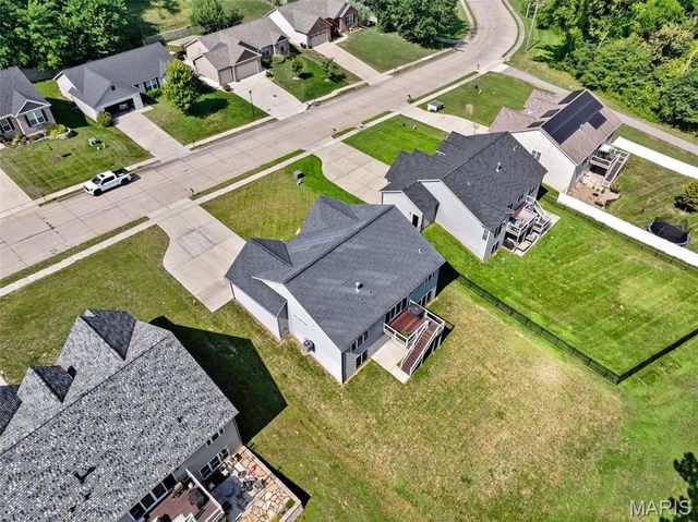 2343 Lakeshore Drive, Columbia, IL 62236