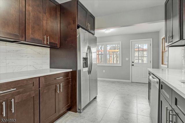 7 Flanders Rd, Mount Olive Twp., NJ 07828