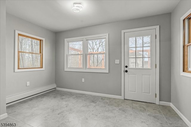 7 Flanders Rd, Mount Olive Twp., NJ 07828