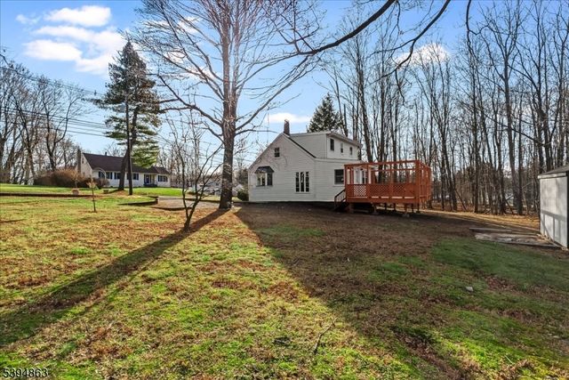 7 Flanders Rd, Mount Olive Twp., NJ 07828