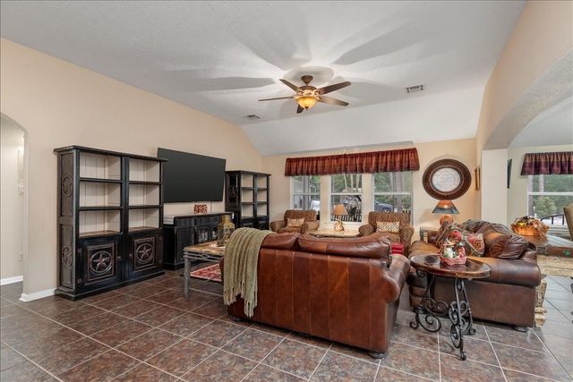 9536 County Road 208, Navasota, TX 77868