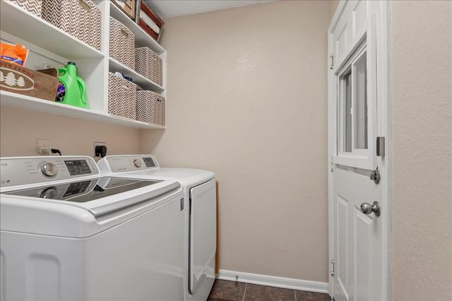 9536 County Road 208, Navasota, TX 77868
