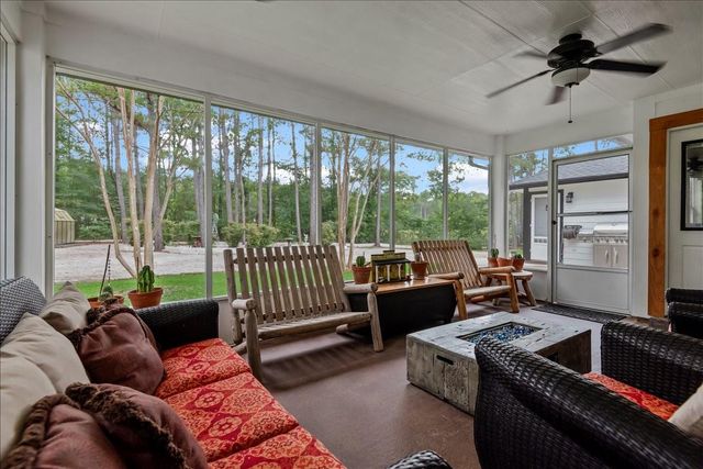 9536 County Road 208, Navasota, TX 77868