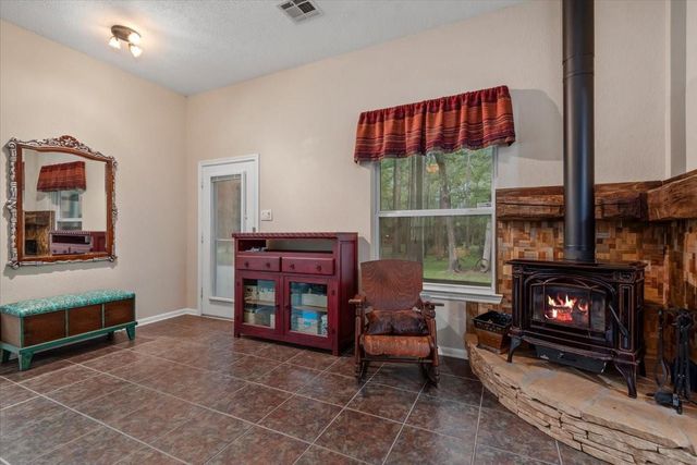 9536 County Road 208, Navasota, TX 77868