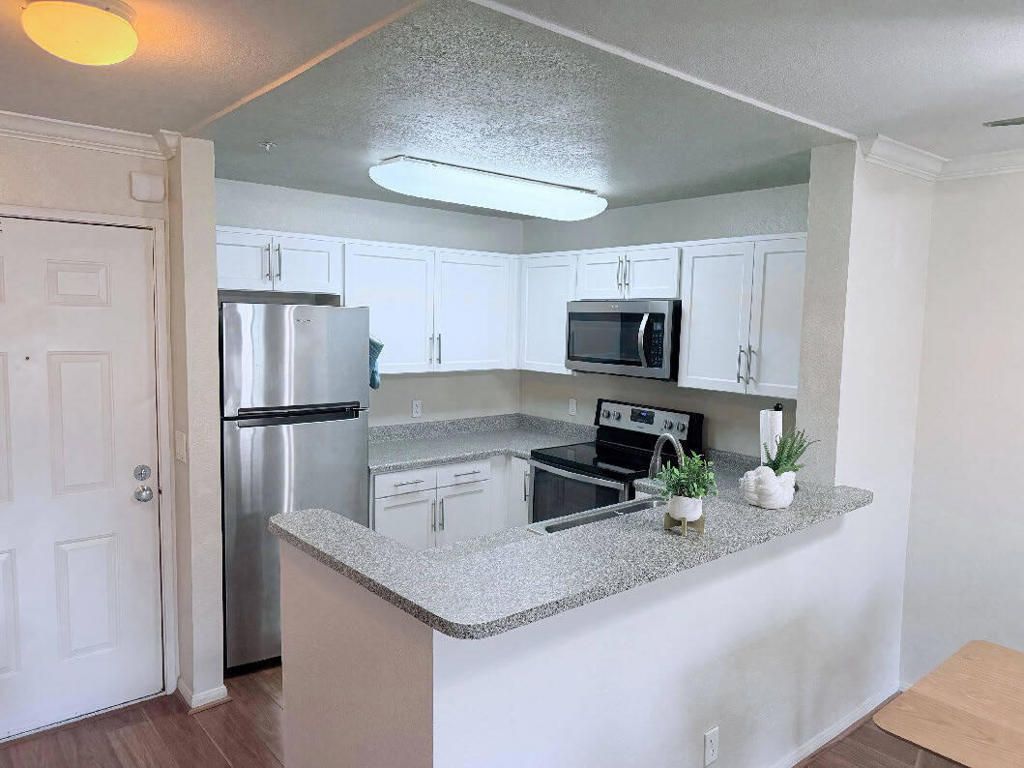 8889 Caminito Plaza Centro 7305, San Diego, CA 92122 — exterior