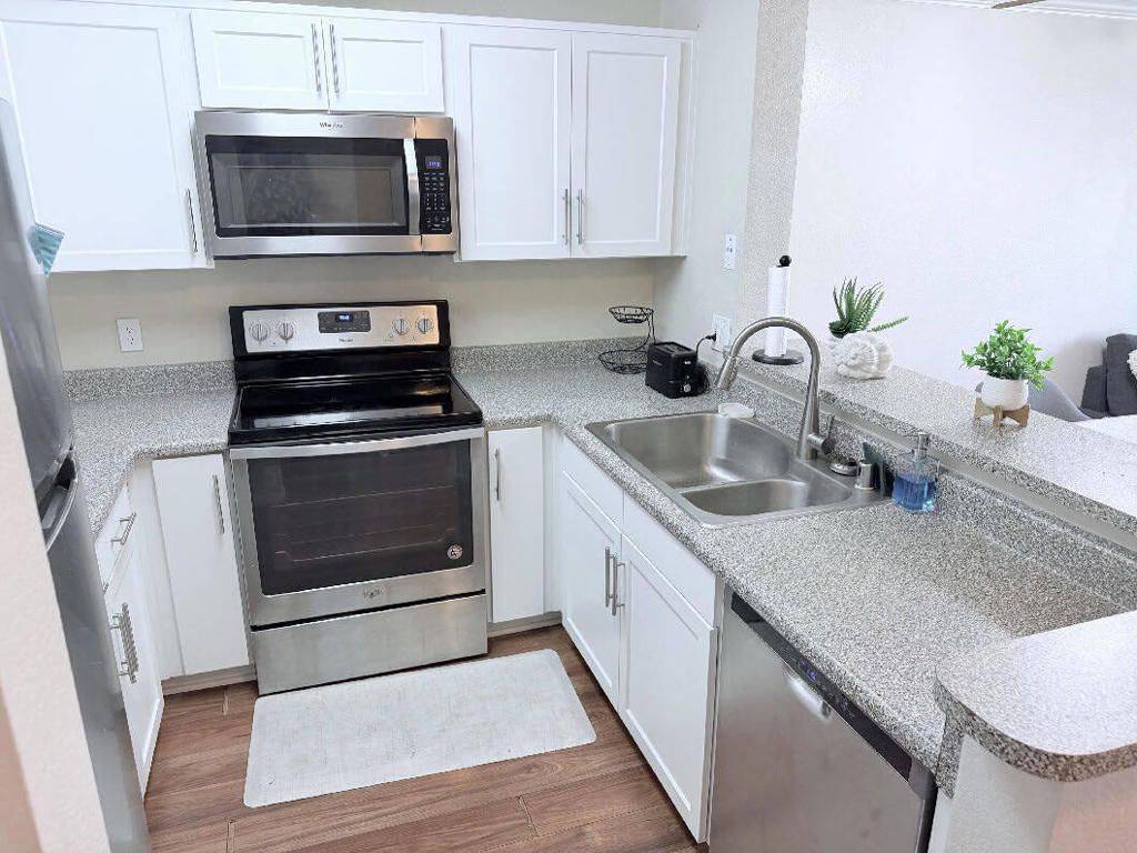 8889 Caminito Plaza Centro 7305, San Diego, CA 92122 — photo 2