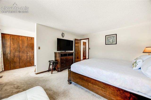 3433 Oak Creek Drive, Colorado Springs, CO 80906