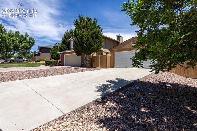 3433 Oak Creek Drive, Colorado Springs, CO 80906