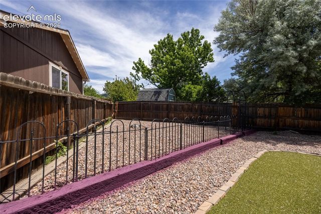 3433 Oak Creek Drive, Colorado Springs, CO 80906