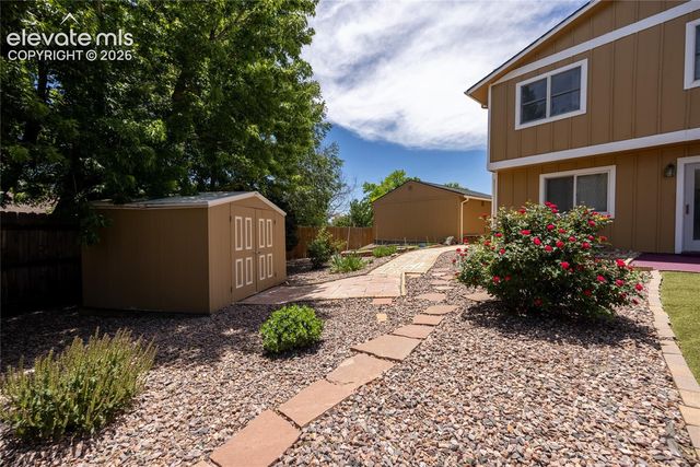 3433 Oak Creek Drive, Colorado Springs, CO 80906