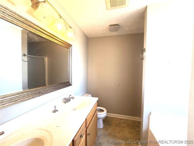 2252 Cliff Swallow Drive, Fayetteville, NC 28306