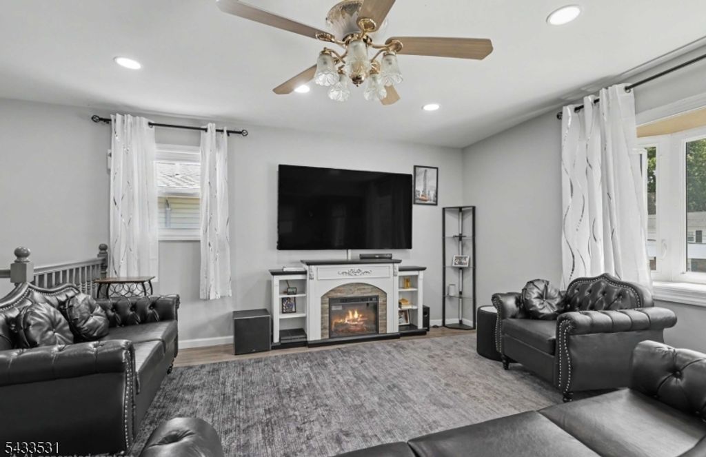 509 Church Pl, Plainfield City, NJ 07063 — photo 3