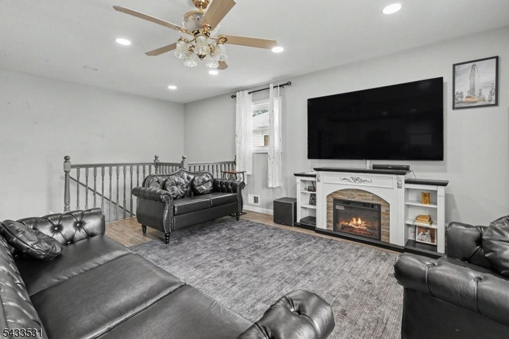 509 Church Pl, Plainfield City, NJ 07063 — photo 4