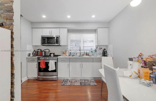 329 W 18th Street, Hialeah, FL 33010
