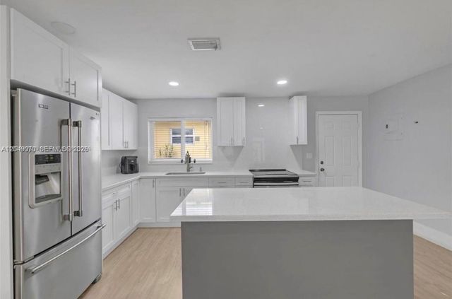 329 W 18th Street, Hialeah, FL 33010