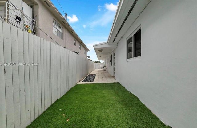 329 W 18th Street, Hialeah, FL 33010