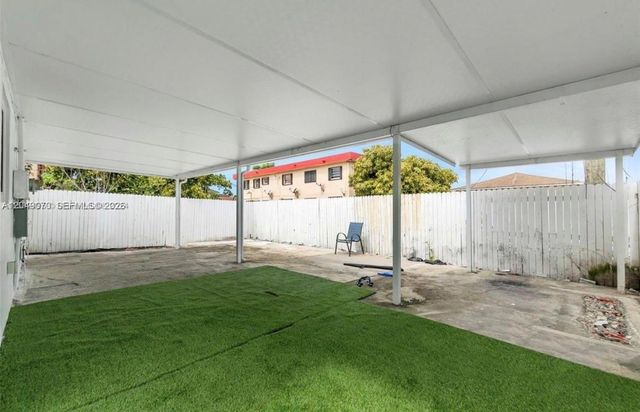 329 W 18th Street, Hialeah, FL 33010