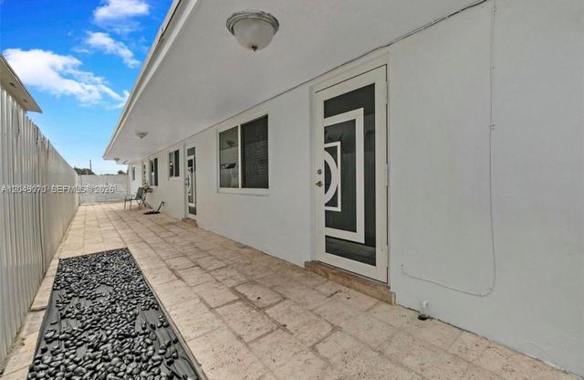 329 W 18th Street, Hialeah, FL 33010
