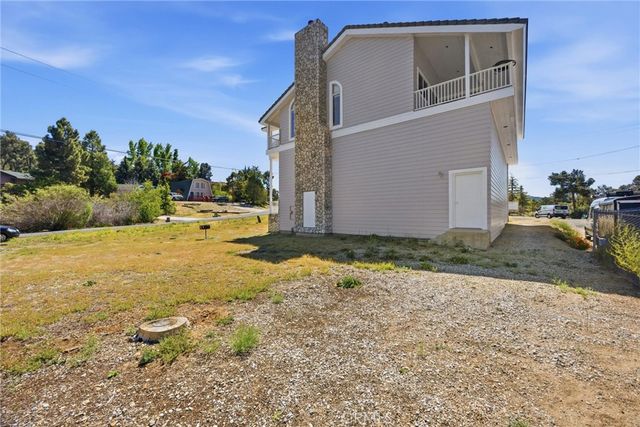 8905 Deer Trail, Frazier Park, CA 93225