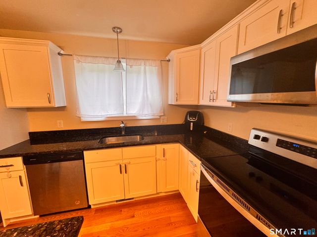 123 Whalehead Road, Ledyard, CT 06335