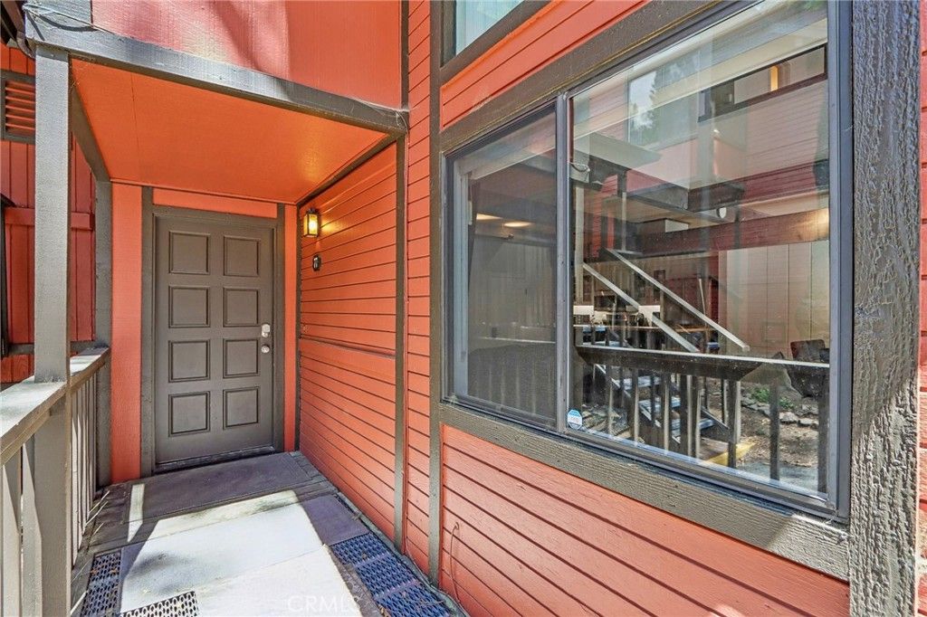 Image 10 of property listing at 41935 Switzerland 77, Big Bear Lake, CA 92315
