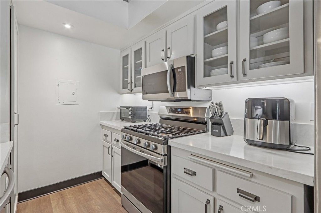 Image 19 of property listing at 41935 Switzerland 77, Big Bear Lake, CA 92315