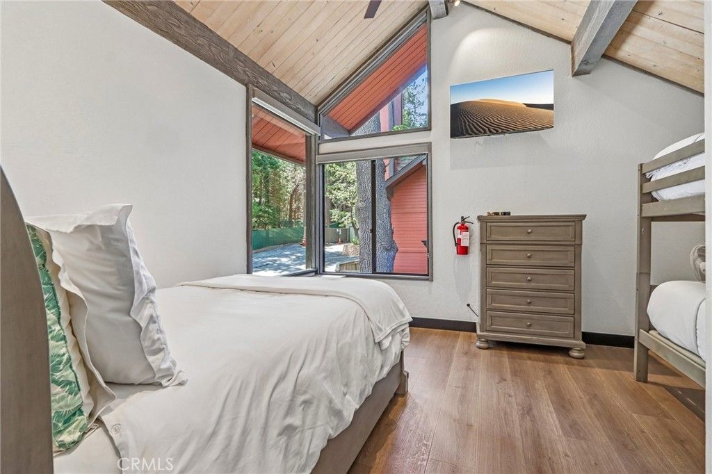 Image 25 of property listing at 41935 Switzerland 77, Big Bear Lake, CA 92315