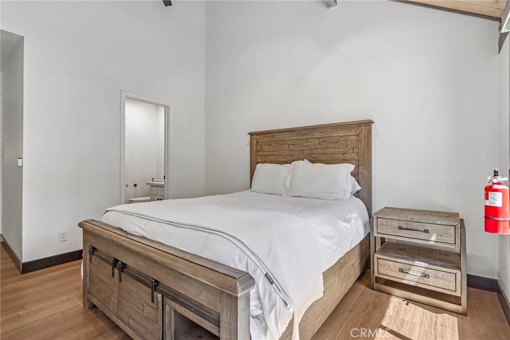 Image 28 of property listing at 41935 Switzerland 77, Big Bear Lake, CA 92315