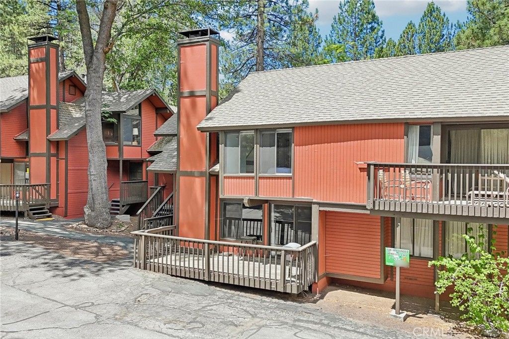 Image 4 of property listing at 41935 Switzerland 77, Big Bear Lake, CA 92315