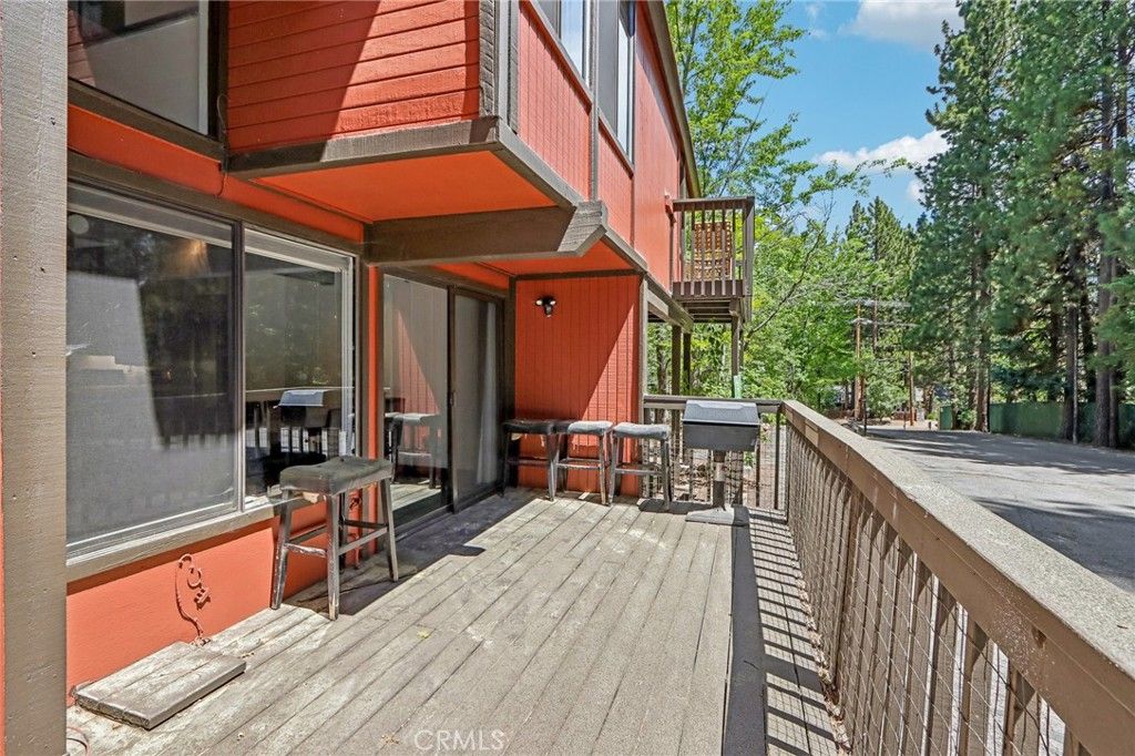 Image 8 of property listing at 41935 Switzerland 77, Big Bear Lake, CA 92315