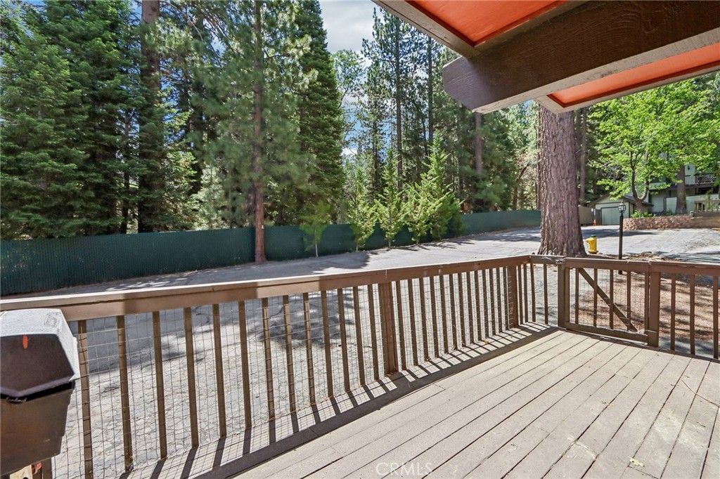 Image 9 of property listing at 41935 Switzerland 77, Big Bear Lake, CA 92315