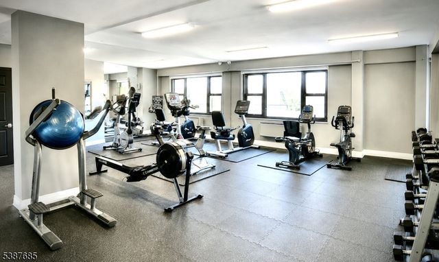 7855 Boulevard East 11F, North Bergen Twp., NJ 07047