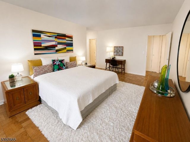 7855 Boulevard East 11F, North Bergen Twp., NJ 07047