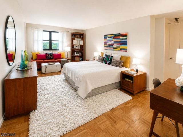 7855 Boulevard East 11F, North Bergen Twp., NJ 07047