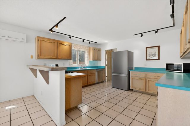 4018 Painted Pony Circle, Santa Fe, NM 87507
