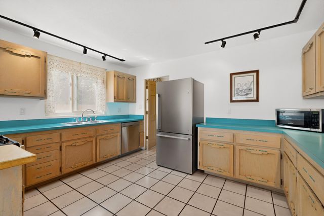 4018 Painted Pony Circle, Santa Fe, NM 87507