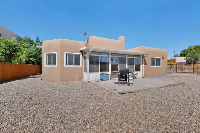4018 Painted Pony Circle, Santa Fe, NM 87507