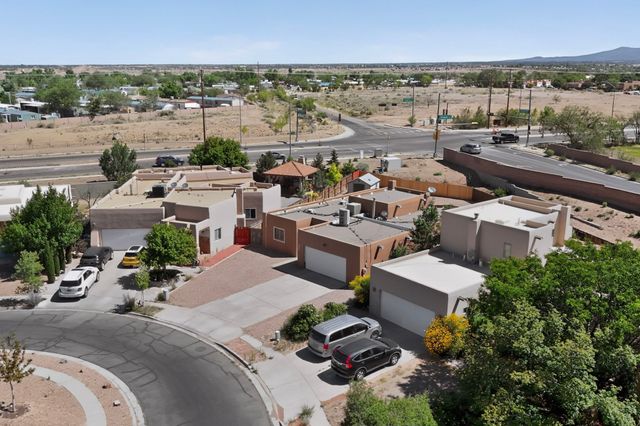 4018 Painted Pony Circle, Santa Fe, NM 87507