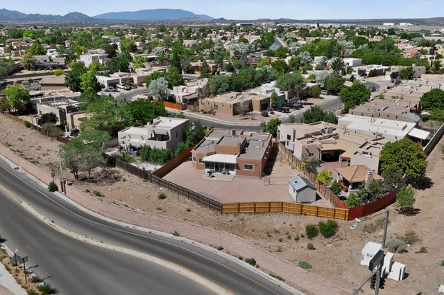 4018 Painted Pony Circle, Santa Fe, NM 87507