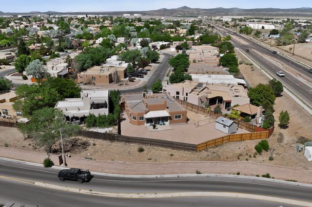 4018 Painted Pony Circle, Santa Fe, NM 87507