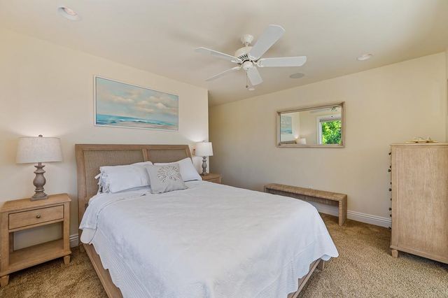 585 Riverview Dr, Auburn, CA 95603