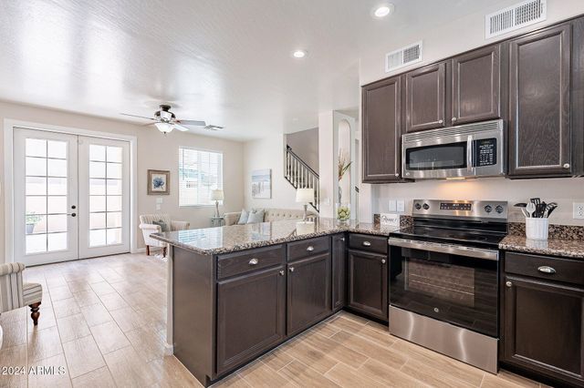 445 W MOUNTAIN SAGE Drive, Phoenix, AZ 85045