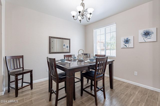 445 W MOUNTAIN SAGE Drive, Phoenix, AZ 85045