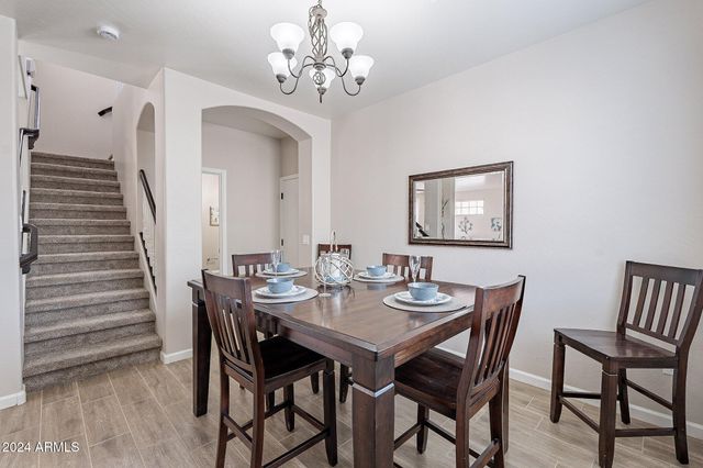 445 W MOUNTAIN SAGE Drive, Phoenix, AZ 85045